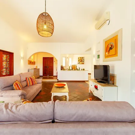 Villa Palms - Moradia Tranquila Com Piscina Aquecível - Galé, Albufeira