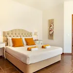 Palms - Moradia Tranquila Com Piscina Aquecivel - Gale, וילה